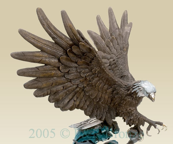 Eagle On Wave bronze-3