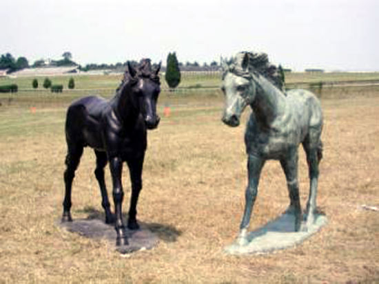 Running Quarter Horse Bronze Statue - 1