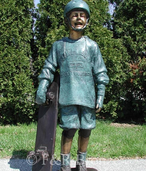 Boy with Skateboarding bronze statue-6