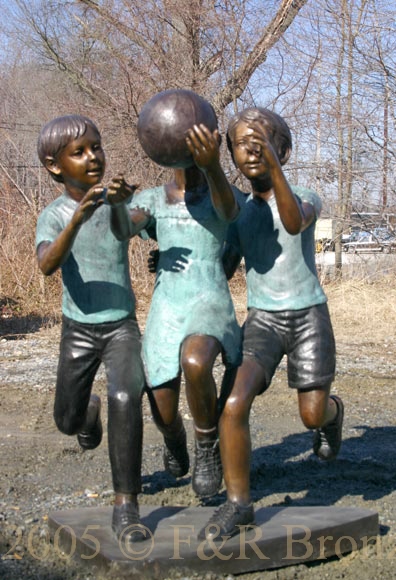 Kids Playing Basketball bronze sculpture-1