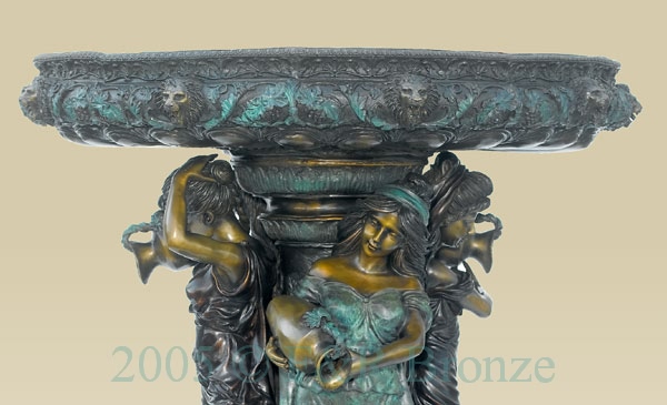 Girls with Vase bronze