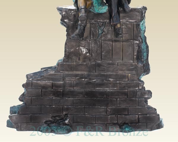 Boy and Girl Reading On Wall bronze fountain