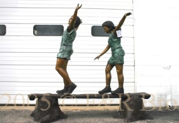 Kids Walking On Beam bronze