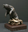 Attitude bronze 